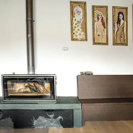 Contemporary With Fireplace & Terrace Апартаменты *