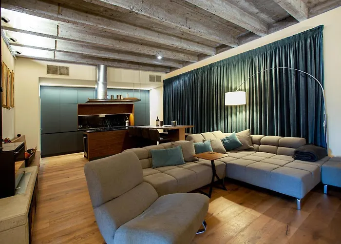 Contemporary With Fireplace & Terrace Apartment Banská Bystrica